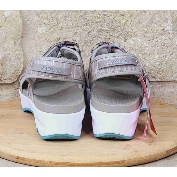 MUK LUKS Roller Derby Clay Multi Color Adjustable Strap Sandal Size 9 NEW - Picture 4 of 6